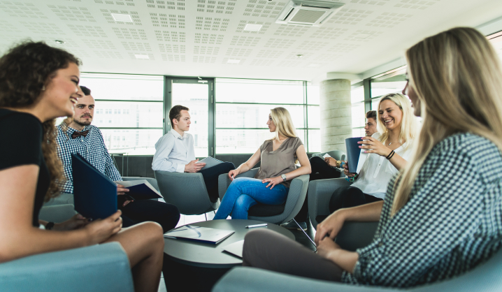 Kviečiame į studentų ir dėstytojų debatus